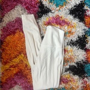 Lululemon Align 28” in Bone (4)